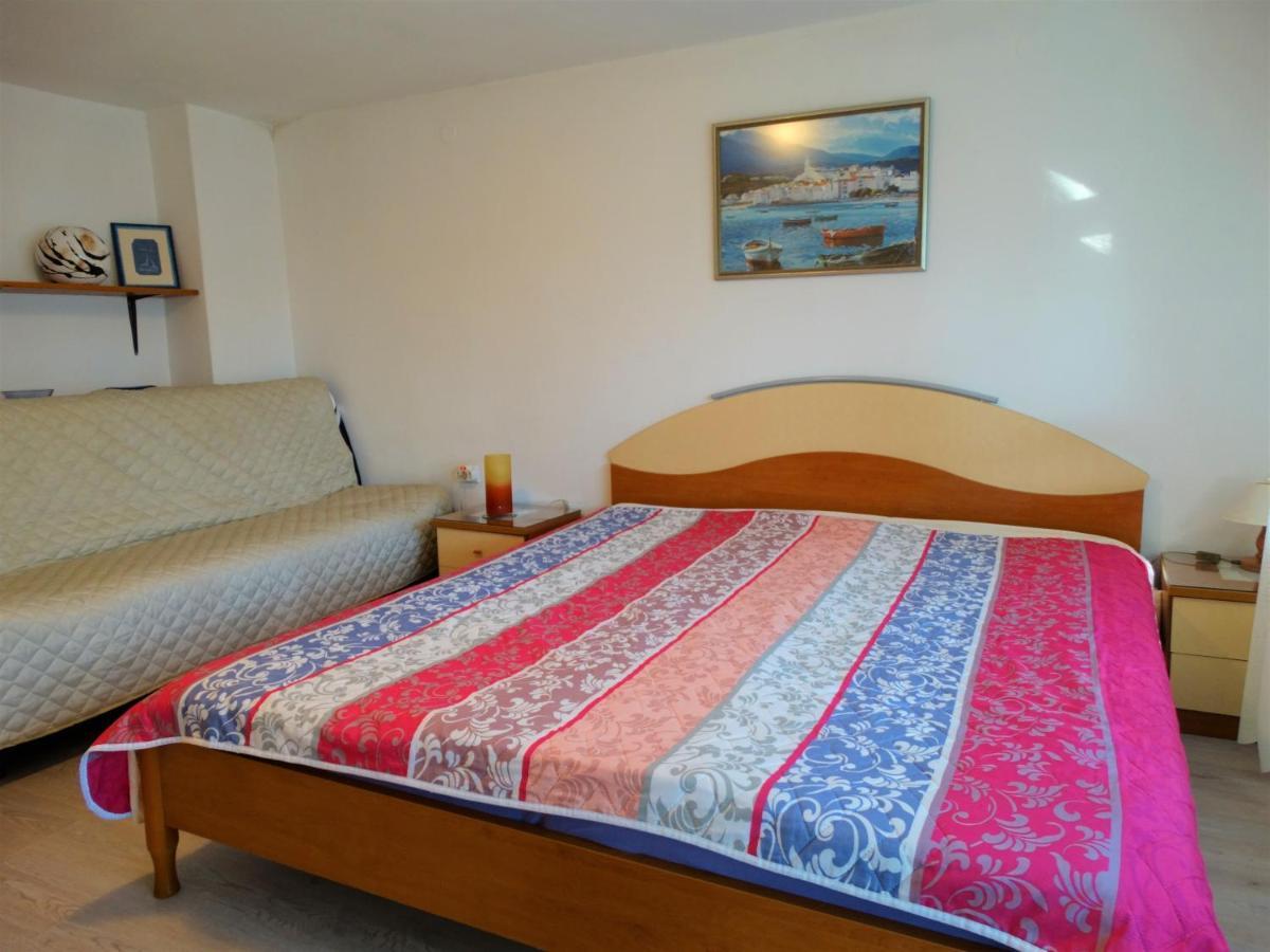 30053 - Veljacic * Crikvenica